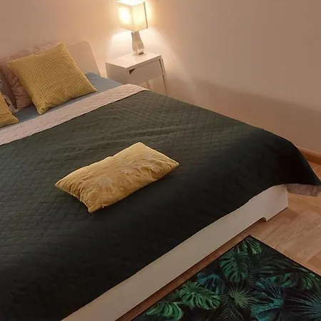 Suzanna Arkadia Apartment